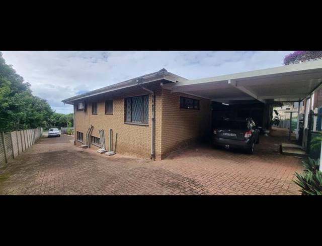 4 BEDROOM HOUSE FOR SALE IN PUMULA